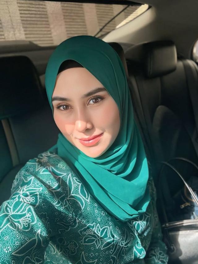 Wajah Glowing Syahnaz Sadiqah Jadi Ibu Bupati Bandung Barat. [@Syahnazs]