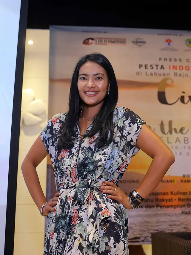 [Bintang] Lola Amaria