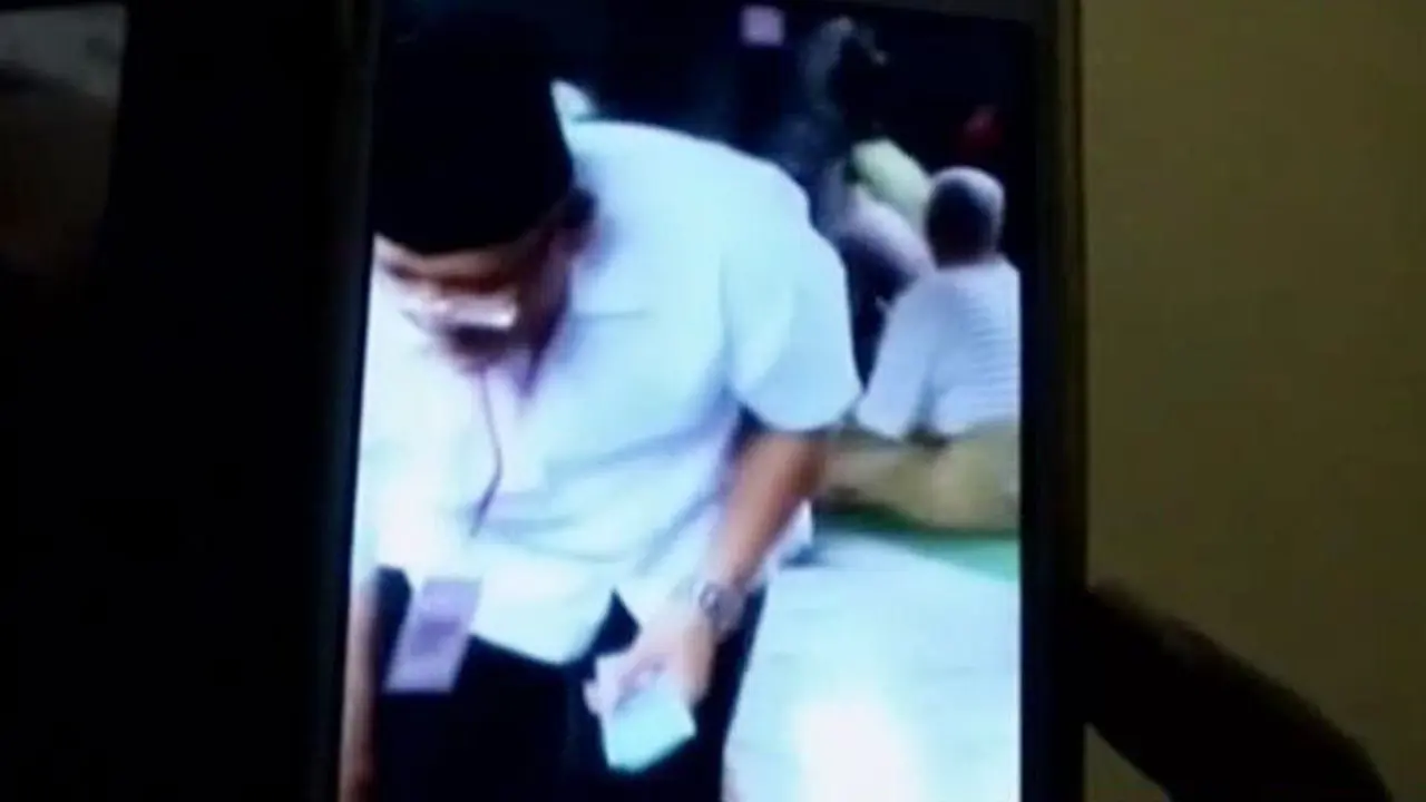 VIDEO: Calon Wakil Bupati Grobokan Diperiksa Panwas Pilkada