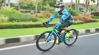 Wali Kota Malang, Sutiaji saat bersepeda di kawasan Ijen Boulevard (Sumber : IG @sam.sutiaji)