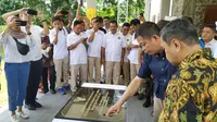 Menteri ESDM Ignasius Jonan meresmikan pos pemantauan Gunung Agung di Bali. Liputan6.com/Pebrianto Eko Wicaksono