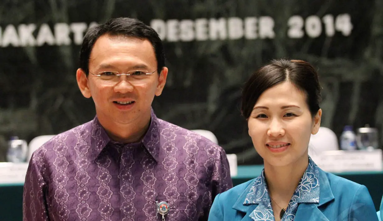 Pelantikan itu turut dihadiri oleh suami Veronica, Gubernur DKI Jakarta Basuki 'Ahok' Tjahaja Purnama, Kamis (4/12/2014). (Liputan6.com/Faizal Fanani)