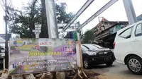 Kendaraan yang dilarang lewat Jalan Cihampelas akan dialihkan ke Jalan Bapa Husein, Bandung. (Liputan6.com/Kukuh Saokani)