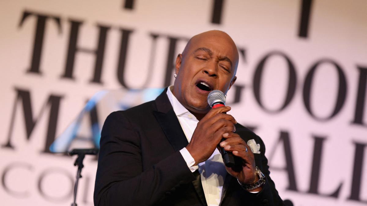 Peabo Bryson Penyanyi Soundtrack Ikonis Aladdin dan Beauty and the Beast Meninggal Dunia