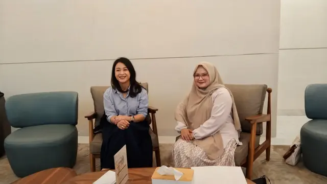 dr. Runi Deasiyanti, Sp.A., dan Lieke Puspasari, M.S.M., M. Psi., C.H., C.Ht. dalam Diskusi Media (2/4/2024)