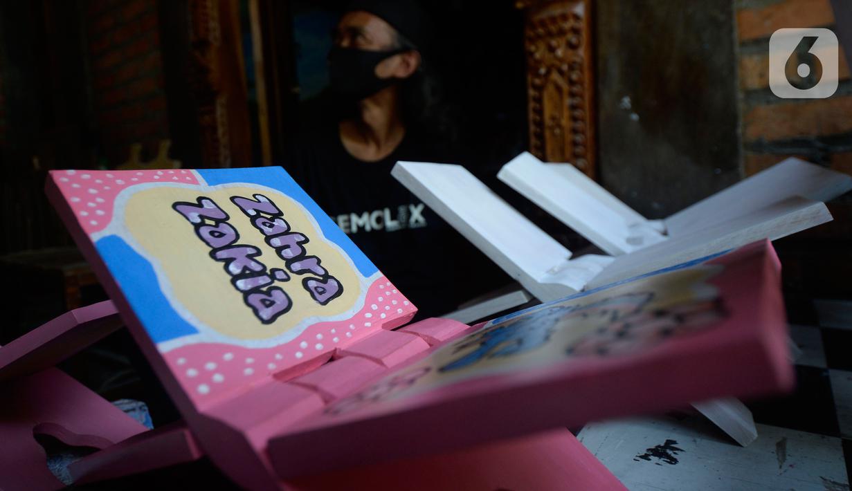 Foto Geliat Perajin Lekar Al Quran Di Masa Pandemi Bisnis Liputan6 Com