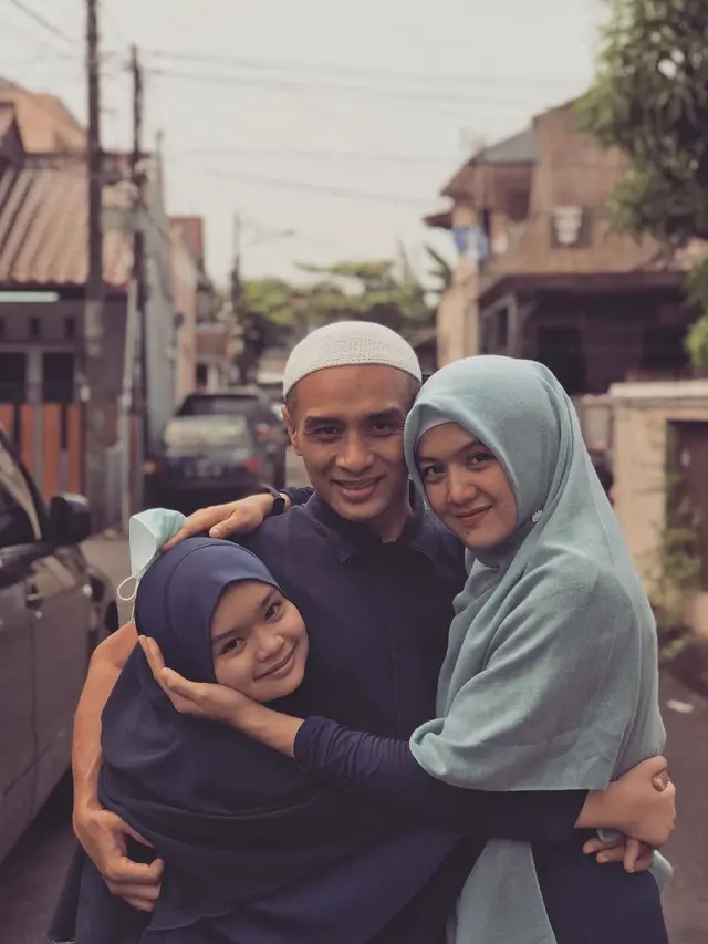 6 Potret Keharmonisan Keluarga Artta Ivano, Pemeran Kalila di PPT Jilid 1