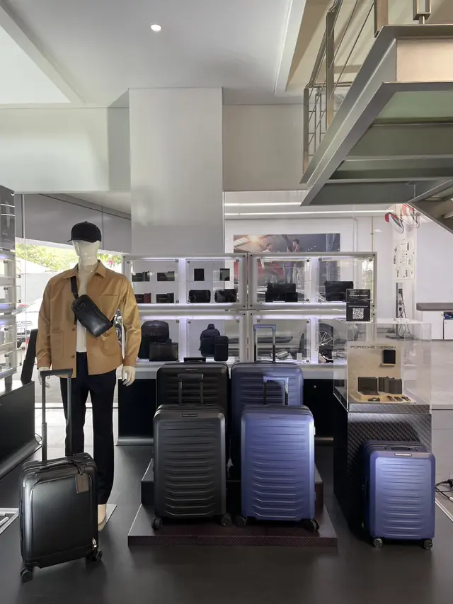 Exclusive Preview of BRICS x Porsche Design Travel Collection