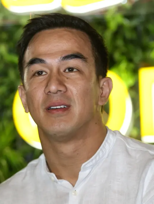 Joe Taslim, aktor yang sudah mengembangkan kariernya ke kancah Internasional ini pun mengakui telah memimpikan untuk bermain di film yang memiliki cerita seperti Surat Kecil Untuk Tuhan ini.  (Adrian Putra/Bintang.com)