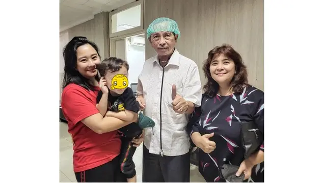 6 Potret Kebersamaan Chikita Meidy dan Anaknya yang Didiagnosis Kawasaki Disease