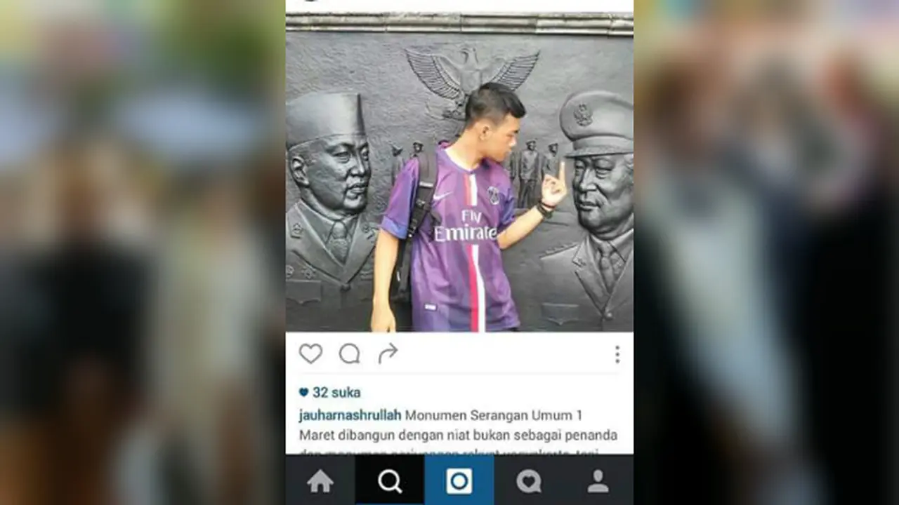 Remaja hina relief Soeharto.
