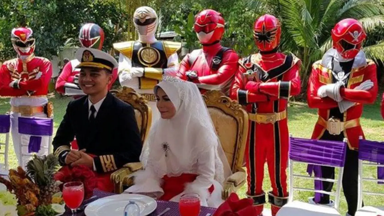 Unik, Pasangan Ini Menikah Dijaga Power Ranger - Citizen6 Liputan6.com
