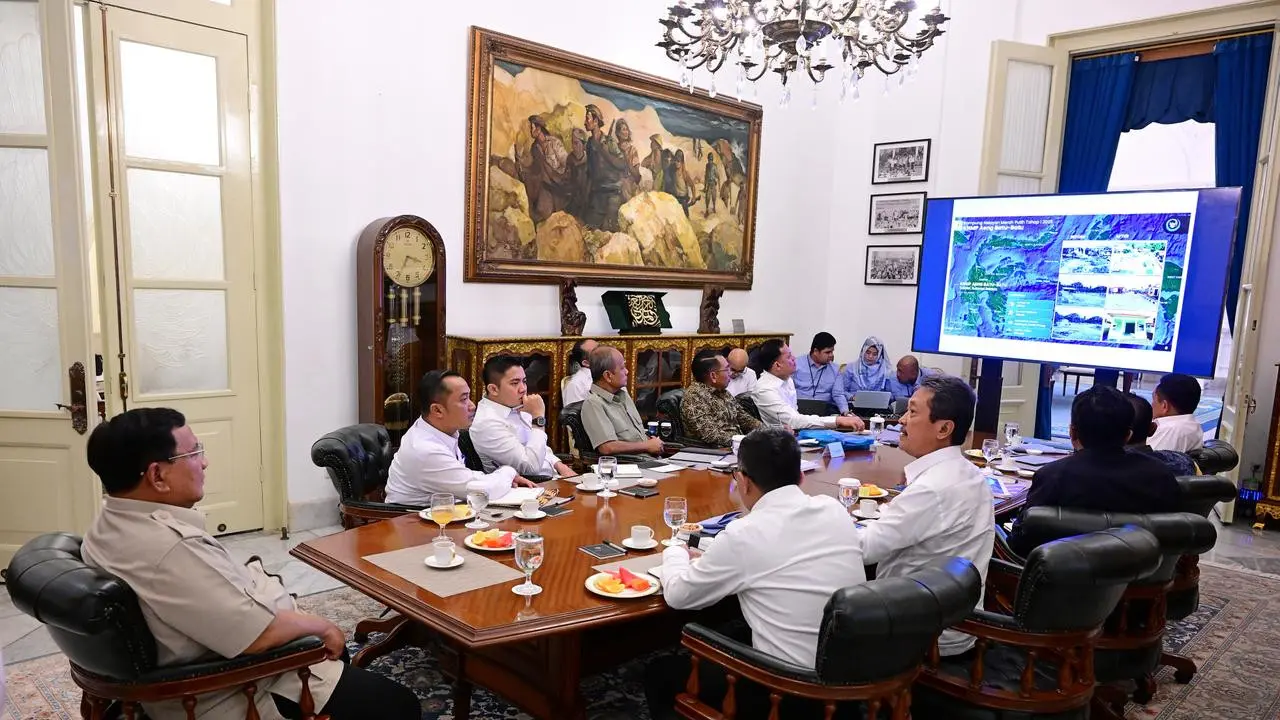 Presiden RI Prabowo Subianto dalam rapat di Istana Negara, Kamis (12/2/2026). Dok