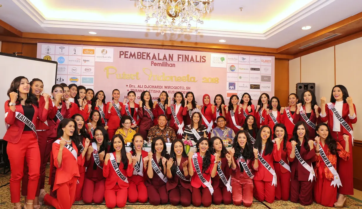 39 Finalis Puteri Indonesia mendapat pembekalan Materi dari Badan Narkotika Nasional (BNN) terkait bahaya narkoba. Acara berlangsung di Candi Kalasan, Hotel Grand Sahid Jaya, kawasan Sudirman, Jakarta Pusat, Jumat (2/3/2018). (Adrian Putra/Bintang.com)