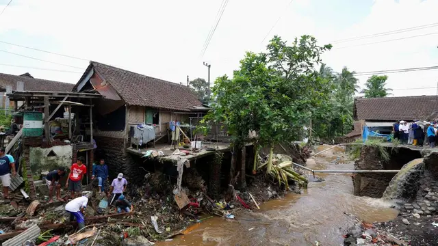 Sungai Kalibaru Wetan.