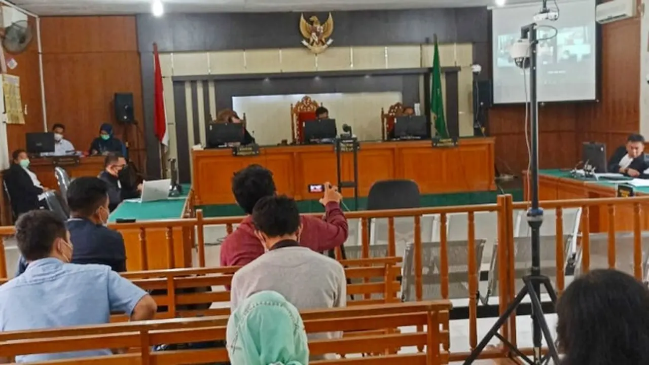 Suasana sidang di Pengadilan Negeri Pekanbaru.