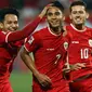 Hasil fantastis ditorehkan Timnas Indonesia U-23 di ajang Piala Asia U-23 2024. Berstatus tim debutan, Garuda Muda sukses melaju ke perempatfinal setelah pada laga pamungkas Grup A di Abdullah bin Khalifa Stadium, Doha, Qatar, Minggu (21/4/2024) menghancurkan Yordania U-23 dengan kemenangan 4-1. Empat gol kemenangan anak asuh Shin Tae-yong dicetak oleh Marselino Ferdinan (23' dan 70'), Witan Sulaeman (40) dan Komang Teguh (86'). Satu-satunya gol Yordania U-23 tercipta akibat gol bunuh diri Justin Hubner (79'). (AFP/Karim Jaafar)