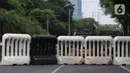 Barrier penyekat pun telah dipasang di kedua arah jalan Imam Bonjol. (merdeka.com/Imam Buhori)