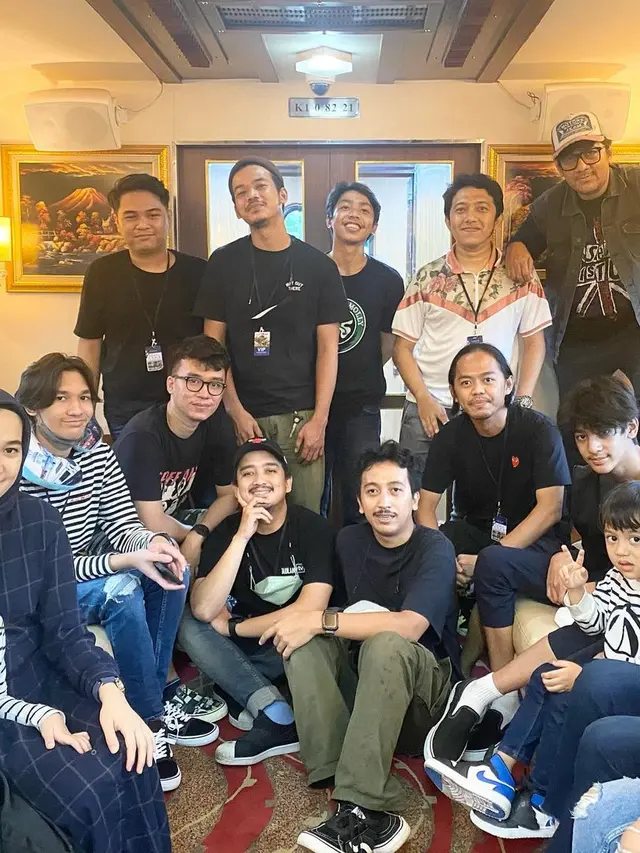 Potret Mewah Kereta Sewaan Andre Taulany