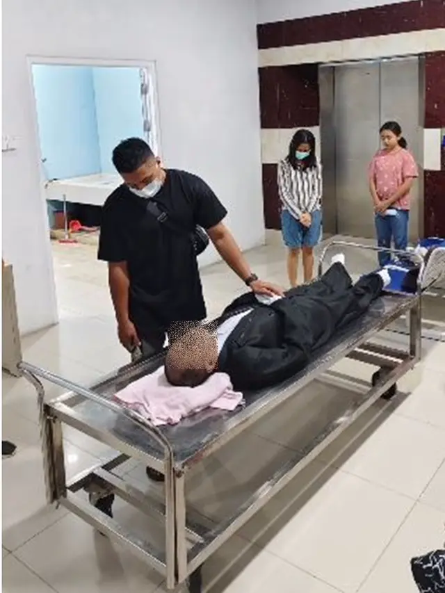 6 Potret Terbaru Aprilio Manganang yang Diisukan Cerai, Disebut Duda Keren