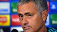 Jose Mourinho ( AFP Photo / Glyn Kirk)