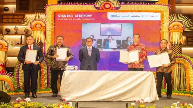 Kerja sama investasi antara PT Bio Farma (Persero), PT Kimia Farma (Persero) Tbk, PT Kimia Farma Apotek, SIlk Road Fund (SRF) dan  Indonesia Investment Authority (INA). (Foto: Kimia Farma)
