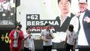 Mantan pelatih Timnas Indonesia, Shin Tae-yong memberikan sambutan saat nonton bareng laga lanjutan Putaran Ketiga Kualifikasi Piala Dunia 2026 melawan Australia di daerah sekitar Setiabudi, Jakarta Pusat, Kamis (20/03/2025) sore WIB. (Bola.com/Bagaskara Lazuardi)