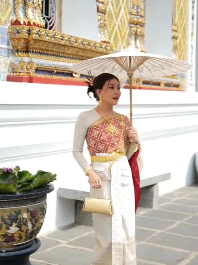 Sarwendah Kenakan Baju Tradisional Thailand. [@sarwendah29]