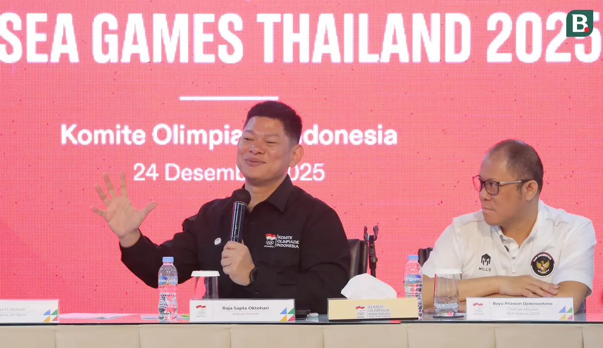 Ketua Umum Komite Olimpiade Indonesia (NOC Indonesia), Raja Sapta Oktohari, memberikan keterangan saat jumpa pers di kantor NOC Indonesia, Jakarta, Rabu (24/12/2025). (Bola.com/M Iqbal Ichsan)