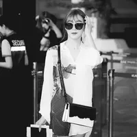 Saat ini Tiffany Young sedang sibuk dengan aktivitasnya sebagai penyanyi solo. Ia baru saja melakukan kontrak eksklusif dengan agensi asal Amerika, Paradigm Talent Agency. (Foto: instagram.com/tiffanyyoungofficial)