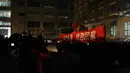 Truk membawa Kapsul pembawa pulang wahana antariksa Chang'e-5 di Akademi Teknologi Luar Angkasa China di Beijing, China (17/12/2020). Chang'e-5 membawa sampel Bulan pertama yang diambil oleh China sekaligus sampel Bulan terbaru di dunia selama lebih dari 40 tahun. (Xinhua/Jin Liwang)