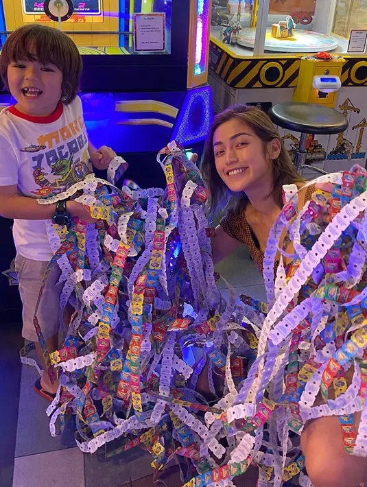 (Instagram/inijedar)