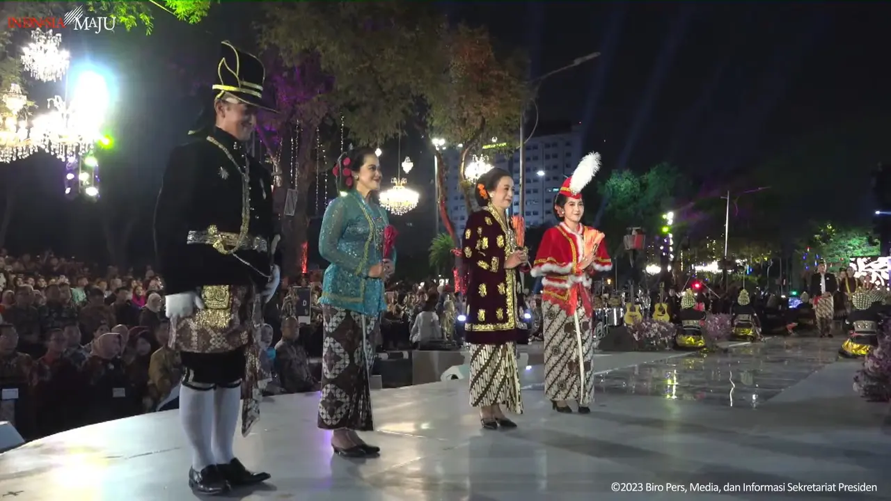 Istana Berbatik 2023 Bertabur Keindahan Koleksi Batik 7 Kerajaan Nusantara dan Karya Para Desainer Indonesia