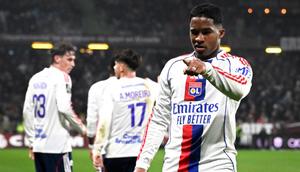 Penyerang Lyon asal Brasil bernomor punggung 09, Endrick, merayakan setelah mencetak gol keempat timnya selama pertandingan L1 Prancis antara Metz dan Olympique Lyonnais (OL) di Stade Saint-Symphorien di Longeville-les-Metz, Prancis timur, pada 25 Januari 2026.
(Jean-Christophe VERHAEGEN/AFP)