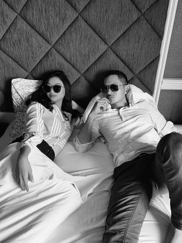Jadi Suami Istri di Sinetron, Ini 6 Potret Glenca Chysara dan Evan Sanders