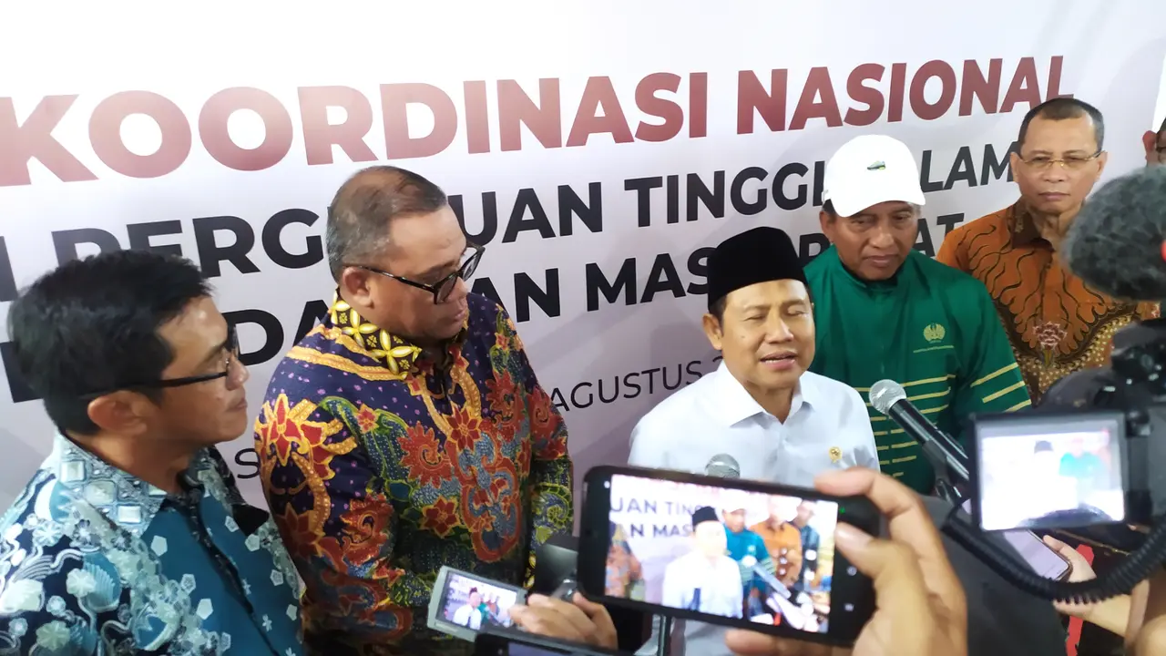 Ketua Umum (Ketum) Partai Kebangkitan Bangsa (PKB), Muhaimin Iskandar (Cak Imin) di Graha Universitas Negeri Surabaya (Unesa), Kamis (14/8/2025).