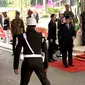 Presiden terpilih RI Prabowo Subianto tiba di lokasi sidang tahunan DPR 2024. Berdasarkan pantuan Liputan6.com, Jumat (16/10/2024), Prabowo tiba pukul 08.45 WIB dan mengenakan jas hitam dan kemeja berwarna biru muda. (Foto: Liputan6.com/Delvira Hutabarat).