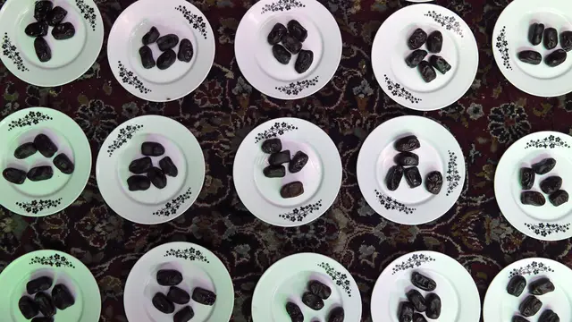 Buka Puasa Bersama di Iran