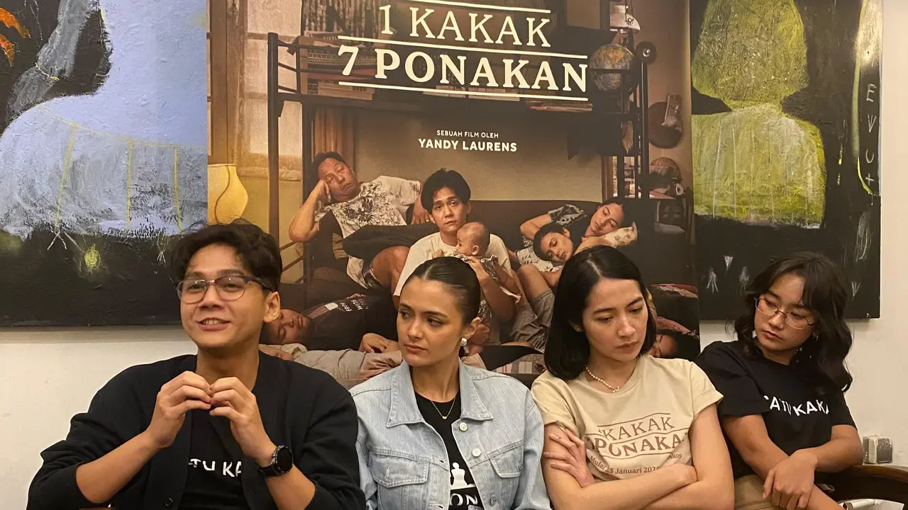 Para pemain film 1 Kakak 7 Ponakan. (dok. Liputan6.com)