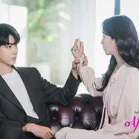 Hwang In Yeop dan Moon Ga Young dalam True Beauty (Foto: tvN).