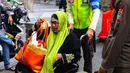 Selain untuk para lanjut usia, KAI Commuter Line Jabodetabek juga telah menyediakan sederet fasilitas dan layanan yang ramah bagi kelompok disabilitas. (Liputan6.com/Angga Yuniar)