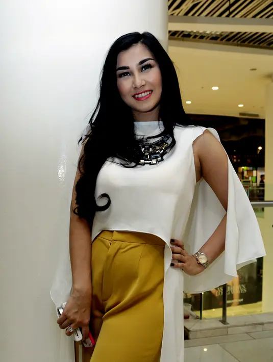 Belum lama terjun dalam dunia film, sang kakak, Raffi berpesan agar Nisya dapat berakting dengan baik dan bisa menyesuaikan karakternya. (Wimbarsana/Bintang.com)