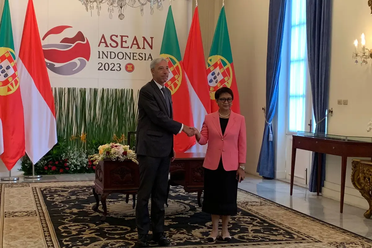 Pertemuan bilateral antara Menteri Luar Negeri RI Retno Marsudi dan Menteri Luar Negeri Portugal João Gomes Cravinho di Gedung Pancasila, Senin (24/7/2023). (Liputan6/Benedikta Miranti)