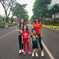 Ussy Sulistiawaty jogging [Instagram/ussypratama]