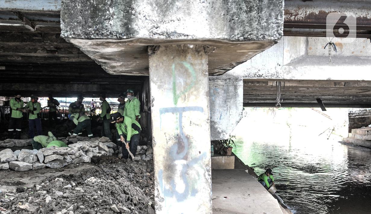 FOTO: Melihat Pembangunan Taman di Kolong Jembatan ...
