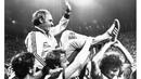 Udo Lattek mulai karir pro di klub SSV Marienheide, Bayer 04 Leverkusen, VfR Wipperfürth dan 1962 di VfL Osnabrück kurang bersinar, Udo meniti karir pelatih dan sukses bersama Bayer Munchen tahun 1974 saat meraih European Champions Cup. (EPA/dpa/file)