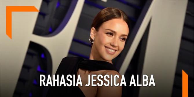 VIDEO: Jessica Alba Lakukan Ini Sebelum Lakoni Adegan Ranjang