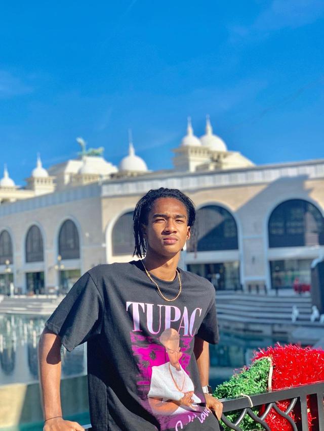 Sering Dikira Pemain Asing, Ini 6 Potret Ronaldo Kwateh