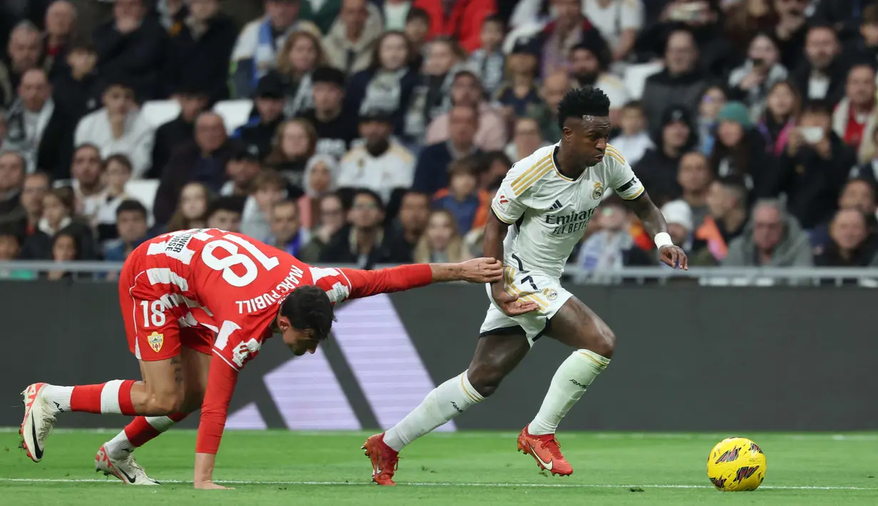 Di babak kedua, Real Madrid berhasil membalik keadaan. (Pierre-Philippe MARCOU/AFP)