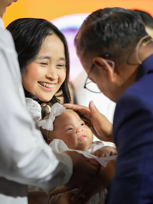 Penyerahan Anak Gritte Agathake Gereja